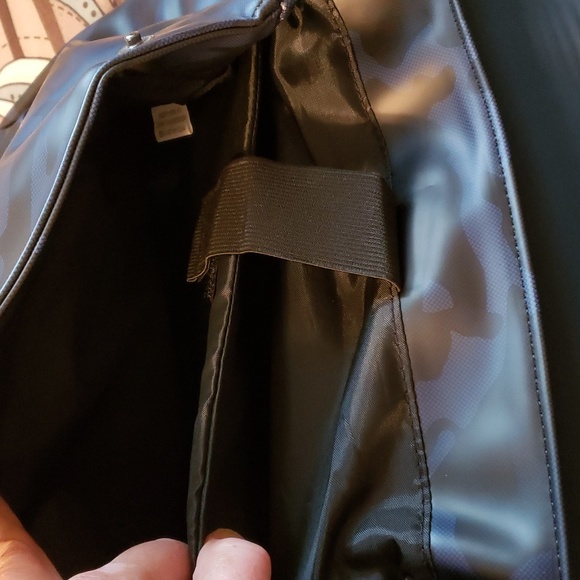 Duchamp of London Waterproof Blue/Black Camo BACKPACK NWT Unisex - Picture 9 of 9